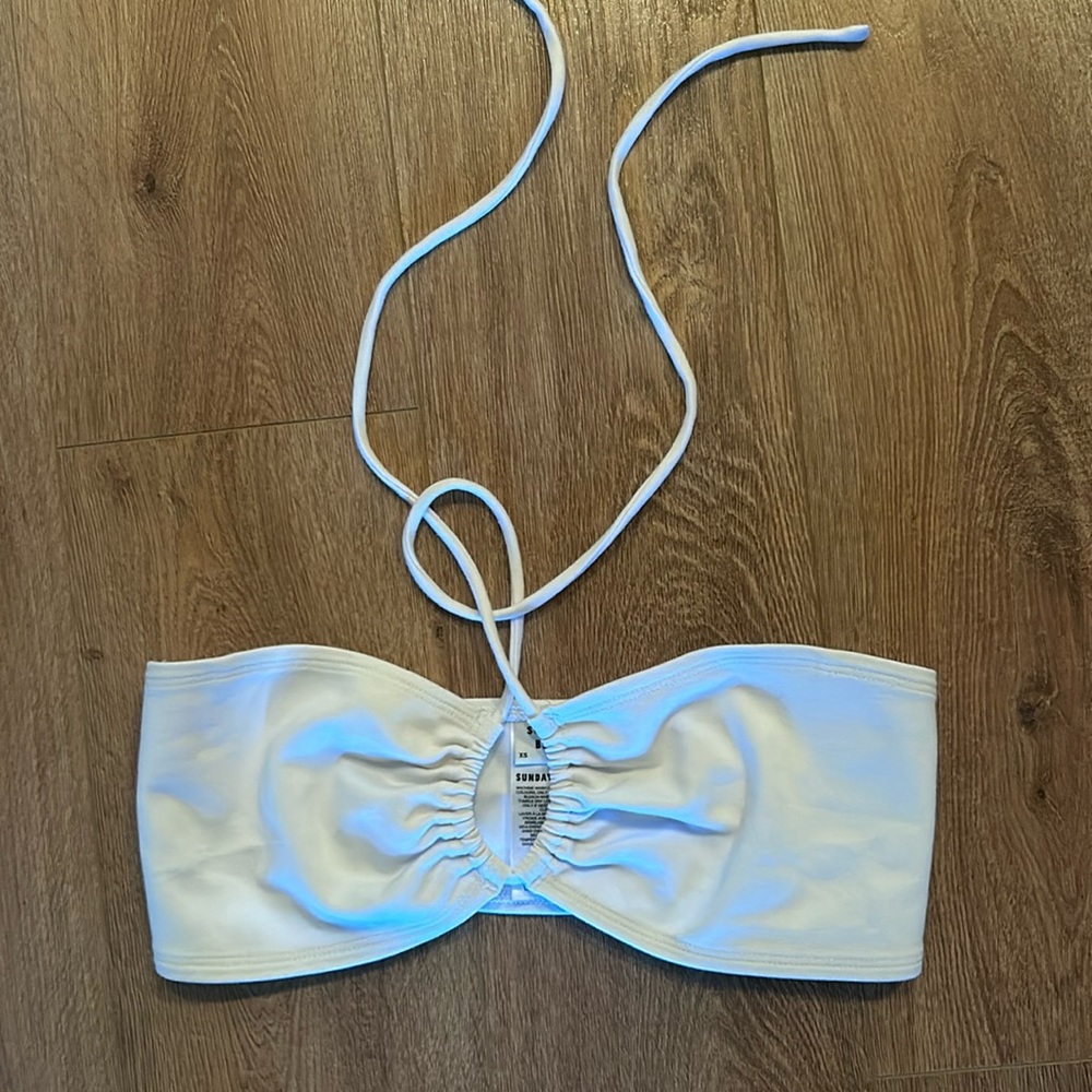 Aritzia – Sunday Best – crop top size extra small, like new